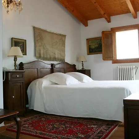 Al Zaraq Hotel